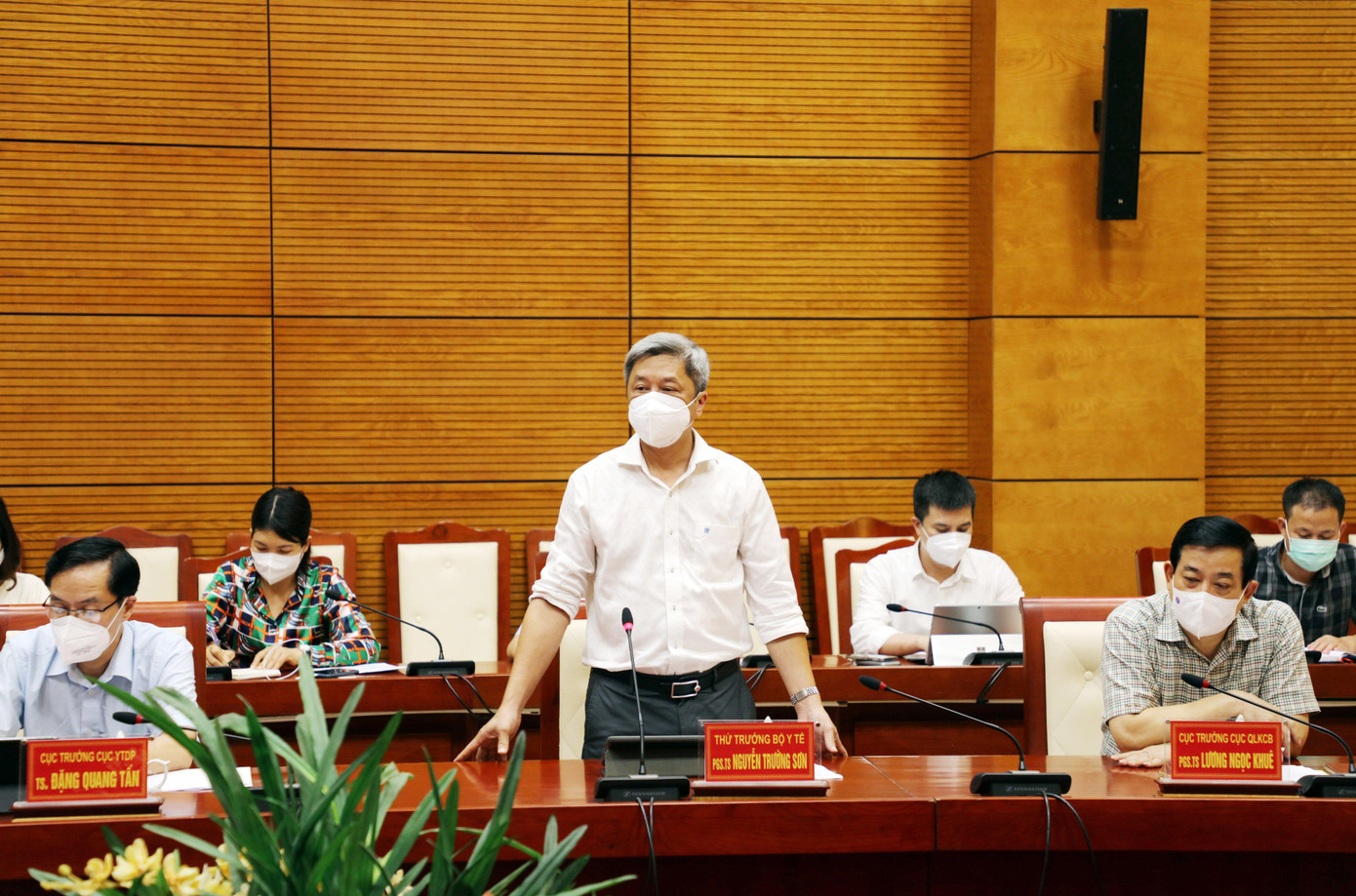 Thứ trưởng Bộ Y tế Nguyễn Trường Sơn phát biểu tại buổi làm việc