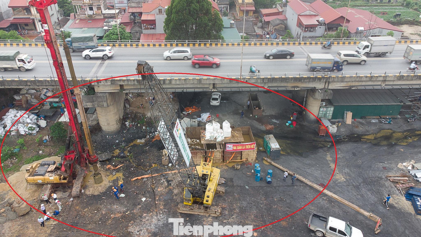 Một phần khu vực thi công mở rộng cầu Như Nguyệt. Dự án xây dựng mở rộng cầu Như Nguyệt do Ban Quản lý dự án đầu tư xây dựng các công trình giao thông, nông nghiệp tỉnh Bắc Giang làm chủ đầu tư. Trước đó, Thủ tướng Chính phủ đồng ý về nguyên tắc giao UBND tỉnh Bắc Giang thực hiện đầu tư xây dựng mở rộng cầu Như Nguyệt bằng nguồn vốn ngân sách địa phương, như đề nghị của UBND tỉnh Bắc Giang và ý kiến của Bộ Giao thông vận tải tại các văn bản đã trình.