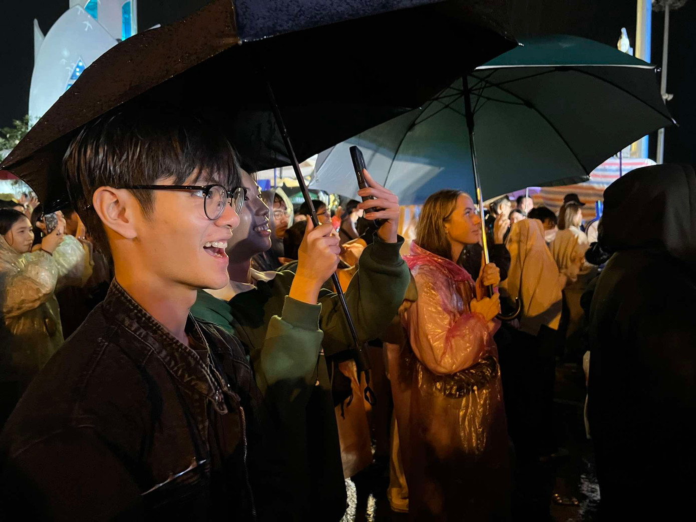 Rực rỡ pháo hoa đón năm mới 2025 ảnh 113 Rực rỡ pháo hoa đón năm mới 2025 ảnh 113