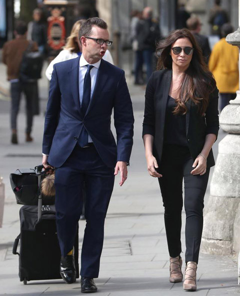 Cựu sao M.U nổi điên vì phải chia đôi gia tài cho vợ cũ ảnh 1