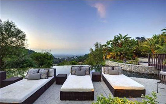 'Đột nhập' biệt thự mới của cô Kim 'siêu vòng 3' ảnh 7