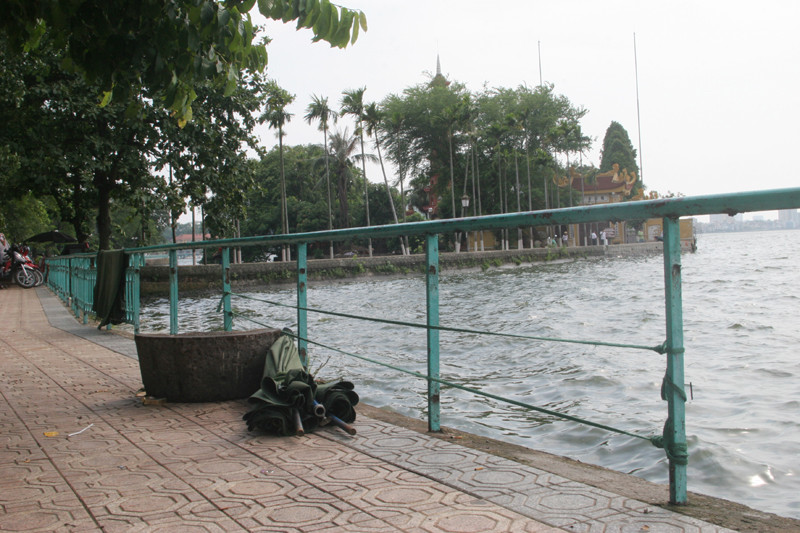 Hay chỉ tạm bợ bằng dây dù