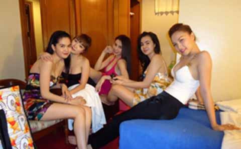 Cư dân mạng không tiếc lời bàn tàn về loạt ảnh bị rò rỉ này (Nguồn: Beat.vn). Cư dân mạng không tiếc lời bàn tàn về loạt ảnh bị rò rỉ này (Nguồn: Beat.vn)