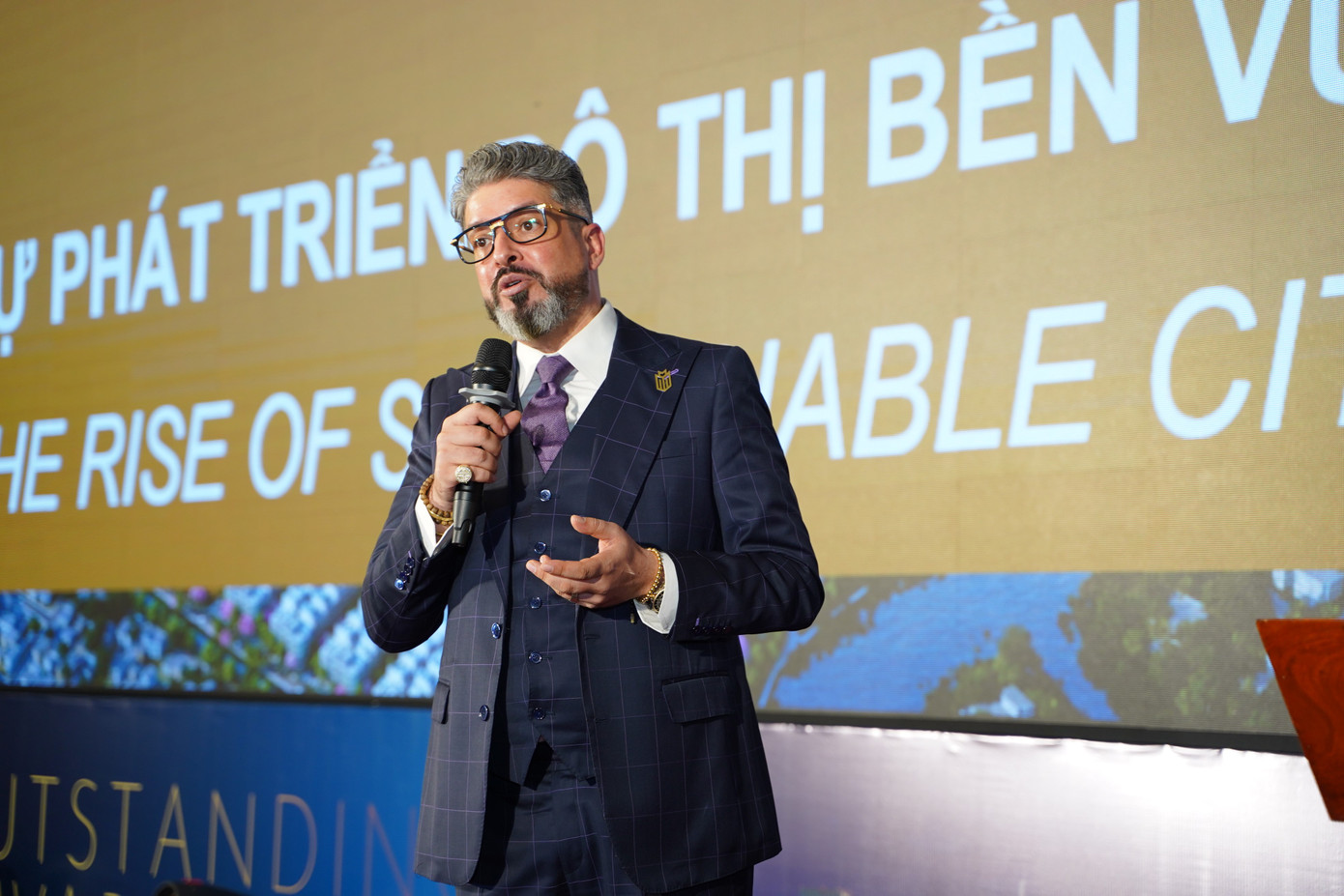 Ông Gibran Bukhari - Giám đốc Khối kinh doanh Masterise Homes - chia sẻ về dự án The Global City.