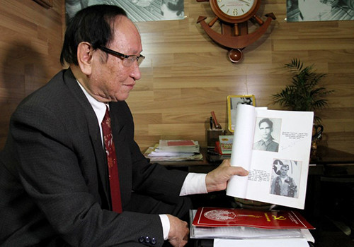 John McCain trong hồi ức của cựu trại trưởng Hỏa Lò ảnh 1