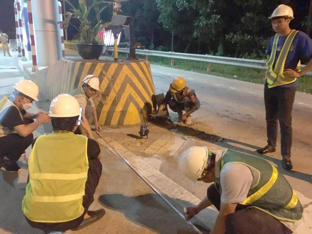 Nhà thầu có hơn 1 tháng để lắp đặt xong và vận hành thu phí tự động trên các tuyến cao tốc do VEC quản lý. Nhà thầu có hơn 1 tháng để lắp đặt xong và vận hành thu phí tự động trên các tuyến cao tốc do VEC quản lý.