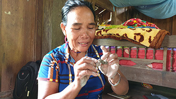 Người 'nặn tẩu' cuối cùng trên đỉnh Trường Sơn ảnh 1