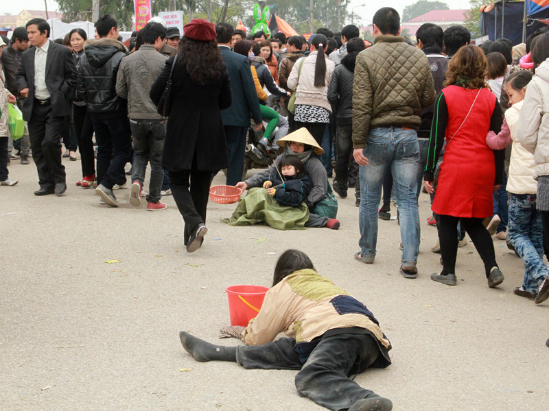 "Cái bang' vẫn xuất hiện trên nhiều ngã đường.