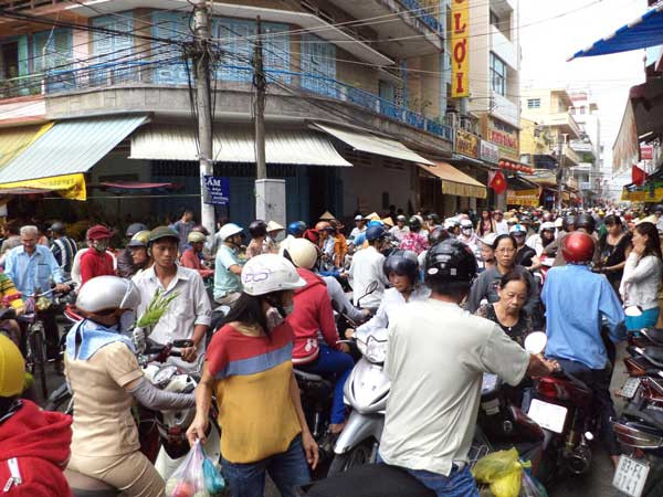 Ngã ba đường Hoàng Diệu và Phan Chu Trinh bị kẹt cứng
