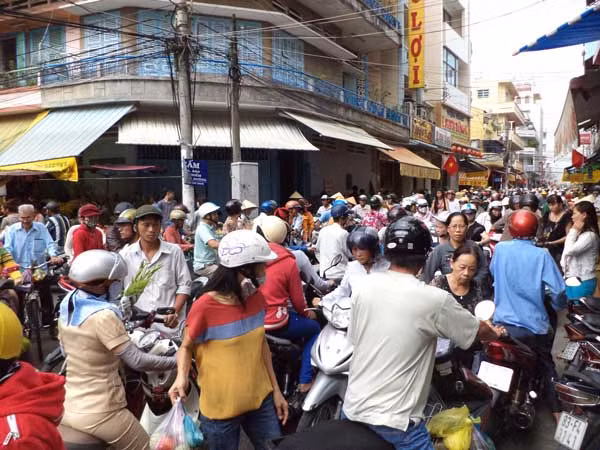 Ngã ba đường Hoàng Diệu và Phan Chu Trinh bị kẹt cứng