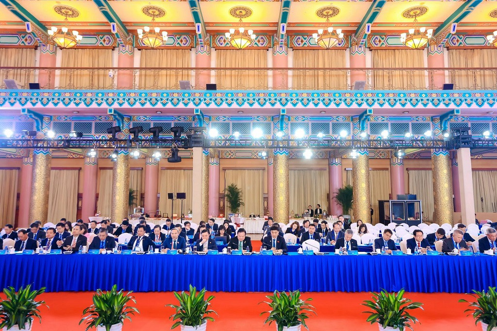 Đoàn đại biểu CMSC tham dự tọa đàm chuyên đề.