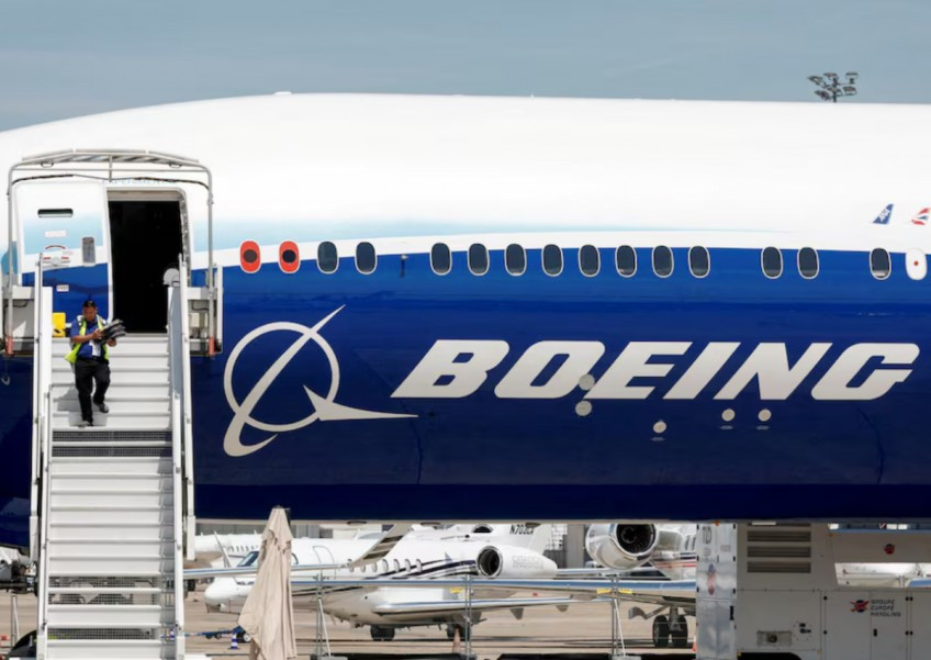 Xuất hiện lời tố cáo về chất lượng sản phẩm dòng máy bay thân rộng của kỹ sư Boeing. Ảnh: Asia One.