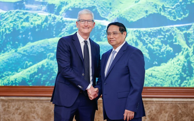 Thủ tướng Phạm Minh Chính tiếp CEO Apple Tim Cook. Ảnh: Nhật Minh.