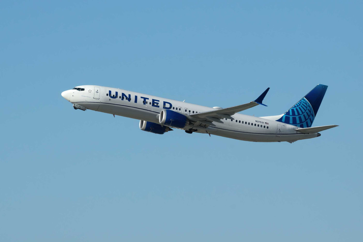 United Airlines thiệt hại 200 triệu USD sau sự cố rơi cửa của máy bay Boeing 737 Max-9.