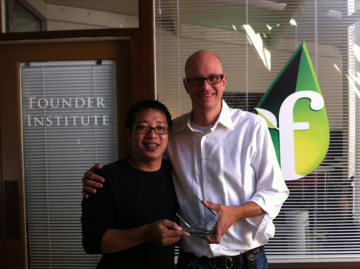 anh Đỗ Tuấn Anh và ông Adeo Ressi, nhà sáng lập Founder Institute