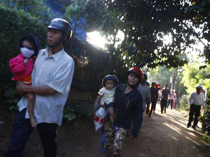 Người dân nô nức đi xem diễn tập cứu nạn thảm họa động đất. Người dân nô nức đi xem động đất