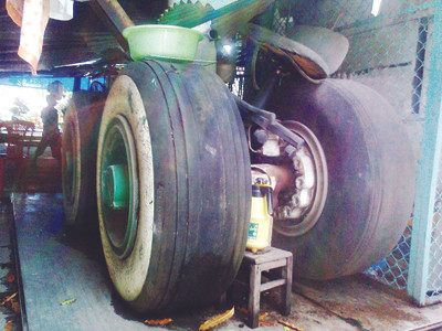 Lốp vẫn còn tốt. Ảnh: T.N.A 