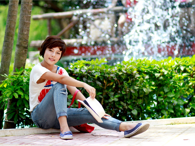 Đỗ Thị Hương tiếp tục tạo ấn tượng với nét năng động, xinh xắn