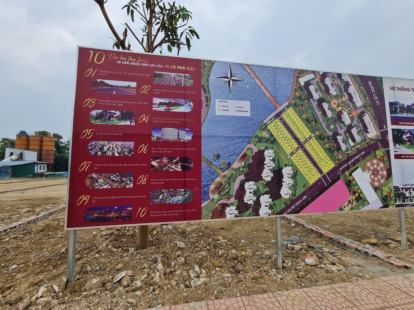 Một khu đất tại Phú Cát, huyện Quốc Oai cũng được mua gom rồi chia nhỏ, phân lô bán nền. Một khu đất tại Phú Cát, huyện Quốc Oai cũng được mua gom rồi chia nhỏ, phân lô bán nền.