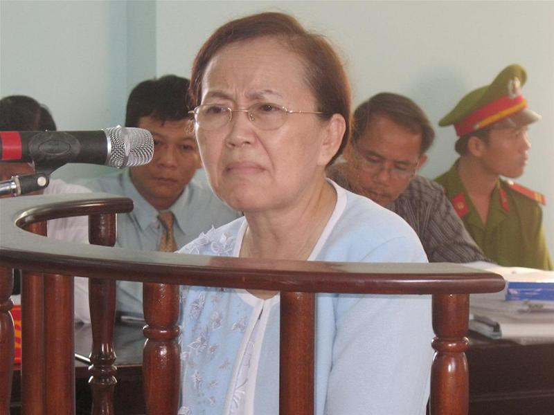 Bà Trần Ngọc Sương ở phiên tòa sơ thẩm - Ảnh: Sáu Nghệ