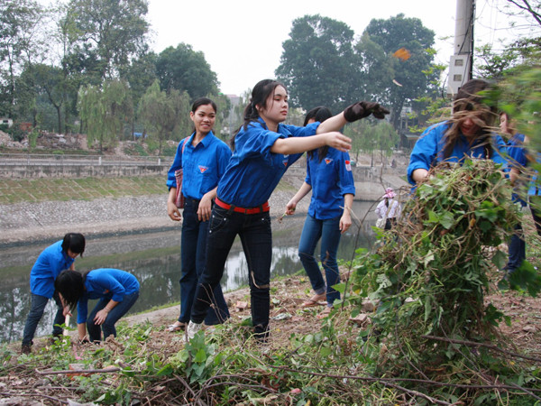 Trong mắt TS Xoáy, nhiều bạn trẻ Việt sống hữu ích, hành động tích cực. Ảnh: H.Y