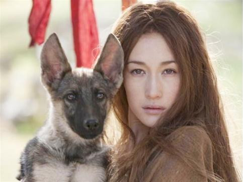 Maggie Q trong Chiến binh và tình sói