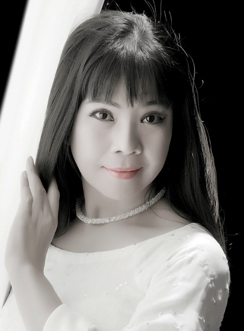 Ca sĩ Ánh Tuyết: 7 lần lên bàn mổ và cuộc hôn nhân với người đàn ông Pháp ảnh 1