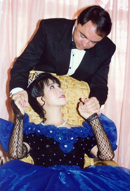 Ca sĩ Ánh Tuyết: 7 lần lên bàn mổ và cuộc hôn nhân với người đàn ông Pháp ảnh 2