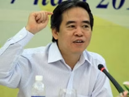 Thống đốc Ngân hàng Nhà nước Nguyễn Văn Bình: “Có những người bị đụng chạm trong quá trình Ngân hàng Nhà nước thực hiện tái cấu trúc còn dám bắn tin đến tôi rằng: “Tôi sẽ xử lý ông trước khi ông xử lý tôi”