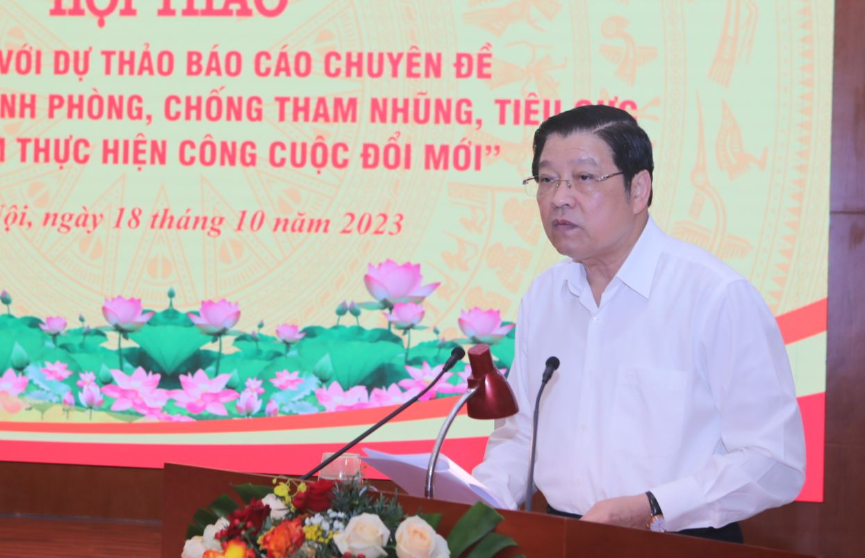 Trưởng ban Nội chính Trung ương Phan Đình Trạc phát biểu tại hội thảo. Trưởng ban Nội chính Trung ương Phan Đình Trạc phát biểu tại hội thảo.
