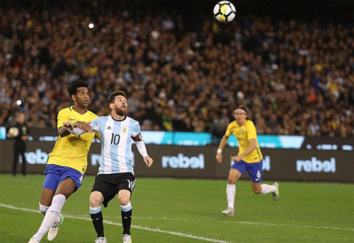 Thầy mới ra mắt, Argentina thắng sát nút Brazil ảnh 2