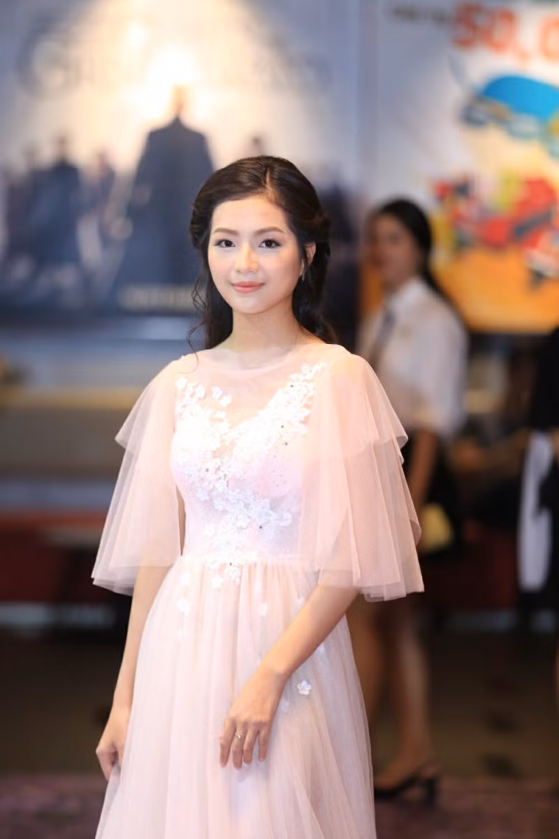Diễn viên Bích Ngọc muốn đặt dấu chấm cho biệt danh 'hotgirl hôi nách' ảnh 2