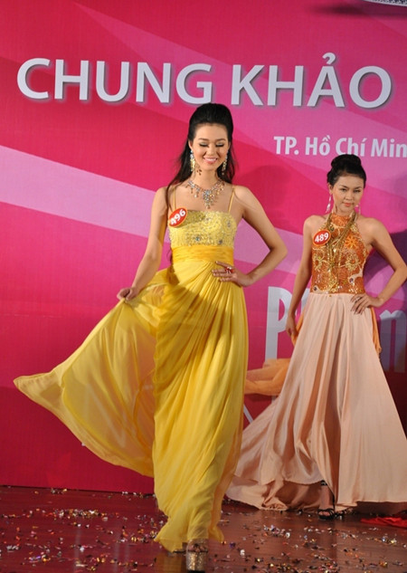 15 thí sinh KV phía Nam vào chung kết&nbsp;Hoa hậu Việt Nam&nbsp;2010 ảnh 27