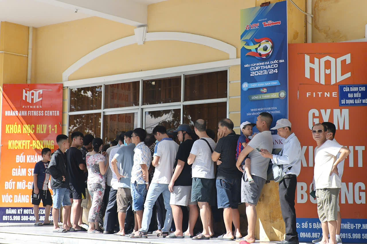 Đây là lần đầu tiên thành Nam đăng cai trận đấu đỉnh cao cấp độ câu lạc bộ của bóng đá Việt Nam, với sự tham gia của hai nhà vô địch của hai giải đấu quan trọng nhất trong hệ thống bóng đá quốc gia. Đây là lần đầu tiên thành Nam đăng cai trận đấu đỉnh cao cấp độ câu lạc bộ của bóng đá Việt Nam, với sự tham gia của hai nhà vô địch của hai giải đấu quan trọng nhất trong hệ thống bóng đá quốc gia.