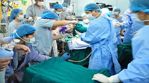 Đã tách rời hai bé