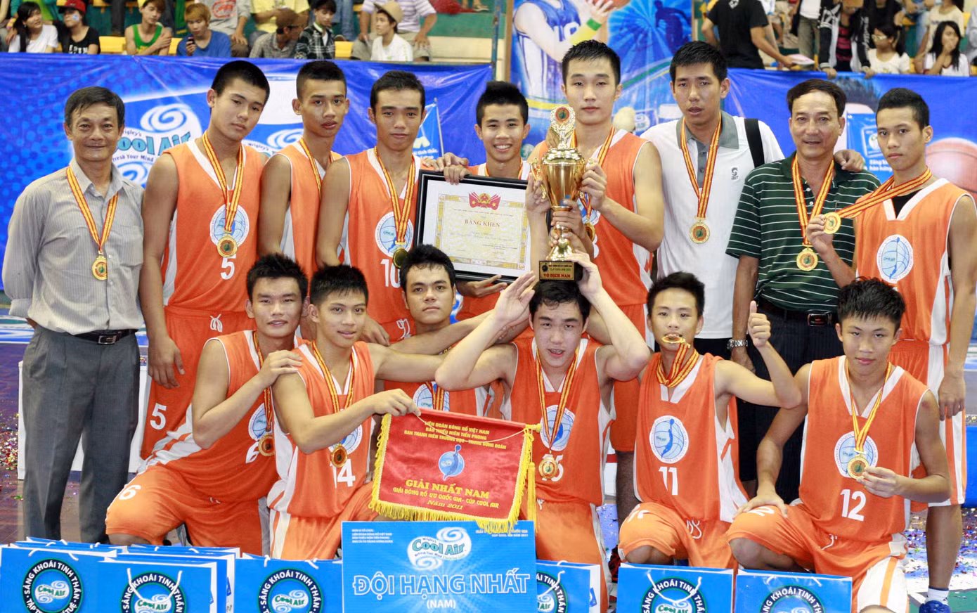 Đội U17 nam Q.Tân Bình lần thứ 2 liên tiếp giành ngôi Vô địch.. Đội U17 nam Q.Tân Bình lần thứ 2 liên tiếp giành ngôi Vô địch.