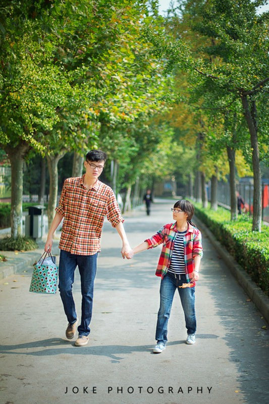 Điều này đã trở thành chủ đề bàn tán sôi nổi trên các diễn đàn ở Trung Quốc. Nhiều sinh viên tỏ ra thích thú và rất ngưỡng mộ với 