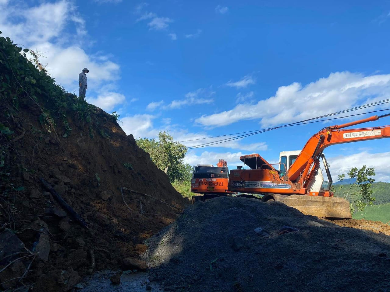 Vụ sạt lở 43 người mất tích ở Quảng Nam: Tìm được hàng chục người còn sống ảnh 7