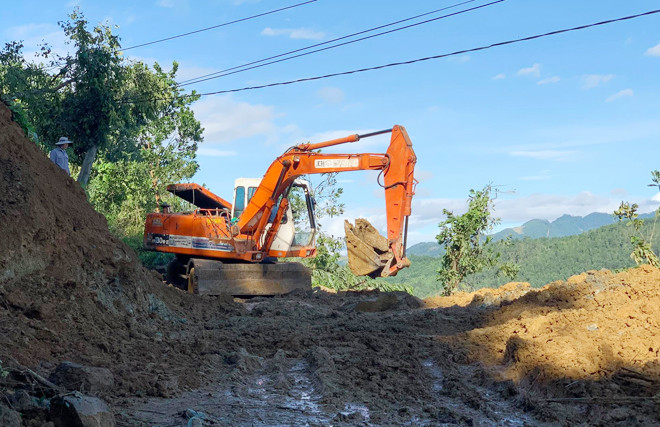 Vụ sạt lở 43 người mất tích ở Quảng Nam: Tìm được hàng chục người còn sống ảnh 23