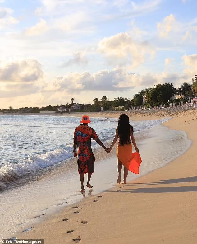 Về phía Bre Tiesi, cô từng kết hôn với cầu thủ bóng bầu dục Johnny Manziel vào năm 2018 và sau khoảng 1 năm, cặp đôi ly thân vì cựu ngôi sao NFL được cho là không chung thủy. Cặp đôi có một con gái chung và kết thúc cuộc hôn nhân vào năm 2021.