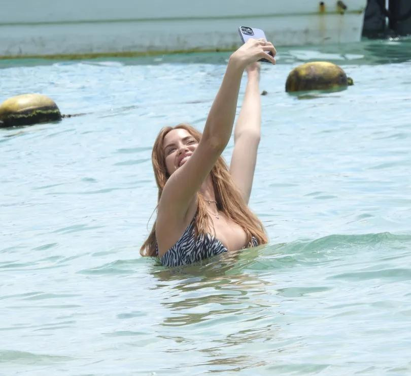 Tuy nhiên, cô không xuất hiện trên ấn phẩm áo tắm hot nhất hành tinh ra năm nay và chưa rõ lý do.