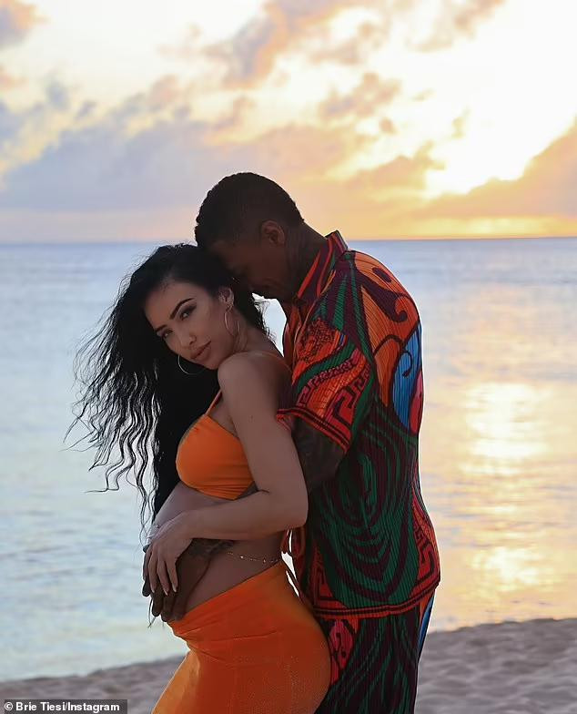 ... bởi anh cho rằng vì sự hào hứng chào đón đứa con mới khi đứa con thứ 7 mới qua đời vì ung thư não gần 2 tháng trước đó đã gây tổn thương cho họ.