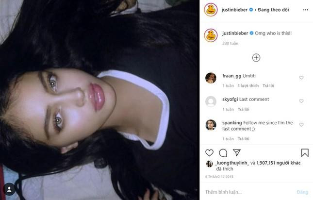 Hình ảnh Justin Bieber tìm kiếm Cindy Kimberly trên mạng xã hội Instagram cách đây 7 năm khiến cô nổi tiếng và nhanh chóng trở thành người mẫu đắt sô.