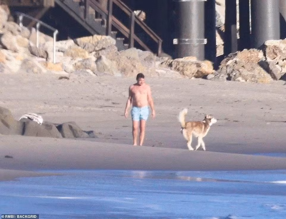 Dailymail cho biết nàng mẫu 9x đã nhiều lần được Leonardo DiCaprio dẫn về ra mắt gia đình và cô rất được lòng mẹ chồng tương lai. Đám cưới của cặp đôi có lẽ sẽ diễn ra trong tương lai không xa.