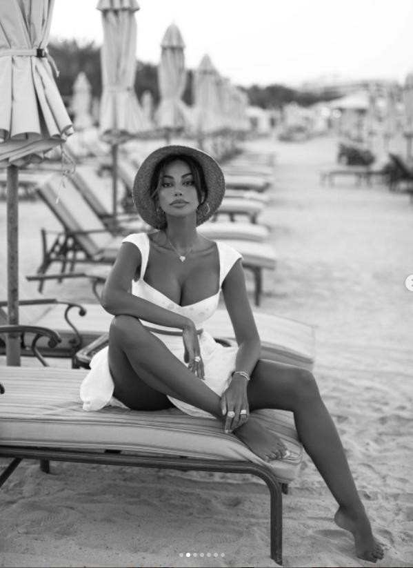 Ngoài làm mẫu, cô cũng tham gia diễn xuất và khởi nghiệp diễn viên ở Ý.