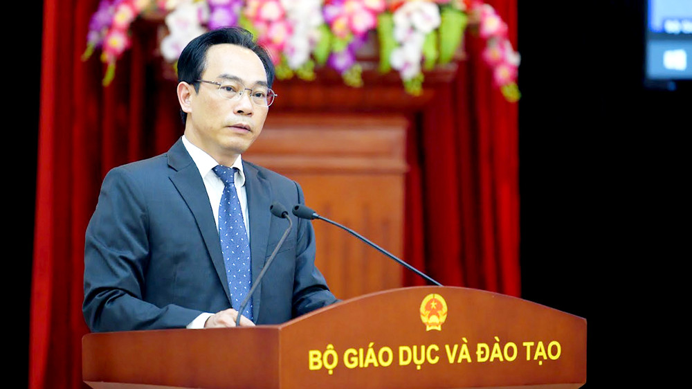 Thứ trưởng Bộ GD&ĐT Hoàng Minh Sơn Thứ trưởng Bộ GD&ĐT Hoàng Minh Sơn