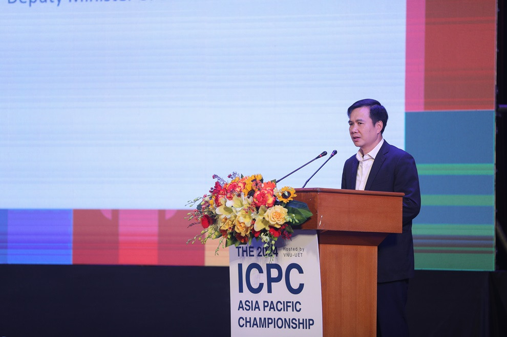 Thứ trưởng Bộ Khoa học và Công nghệ Bùi Thế Duy phát biểu tại buổi lễ khai mạc Thứ trưởng Bộ Khoa học và Công nghệ Bùi Thế Duy phát biểu tại buổi lễ khai mạc