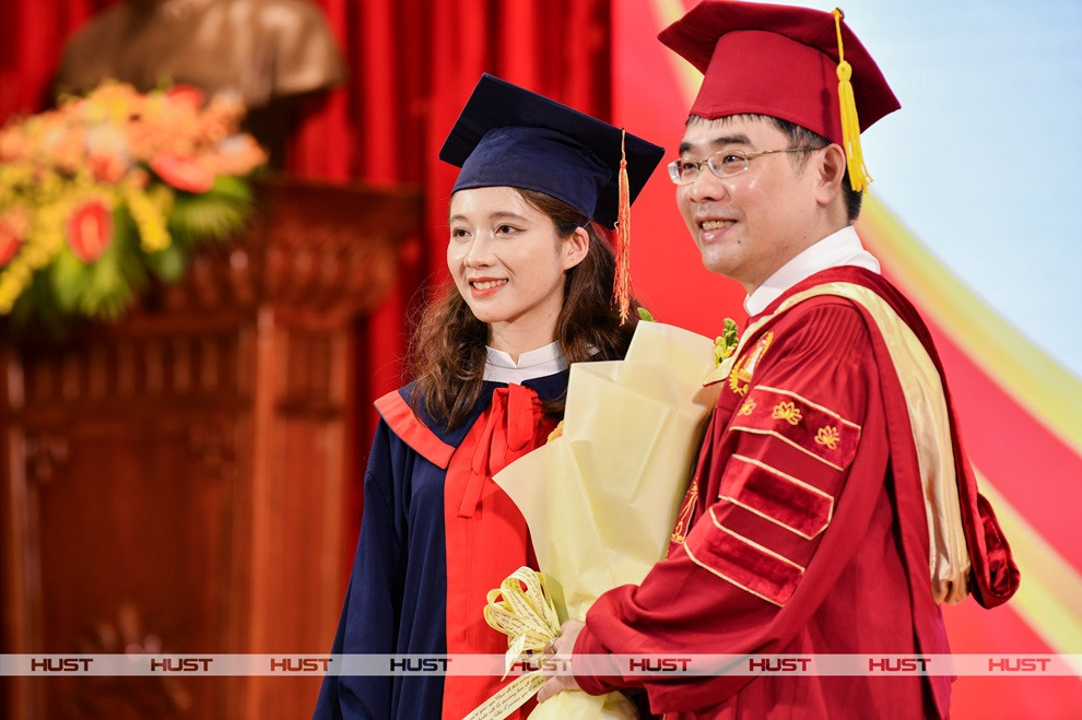 Lễ tốt nghiệp của sinh viên Đại học Bách khoa Hà Nội