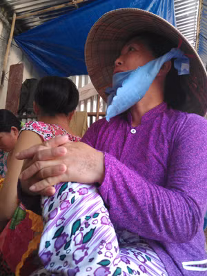 Chị Nguyệt 40 năm lang thang cùng xóm thợ xây