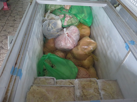 Sản xuất chả lụa cạnh nhà vệ sinh ảnh 5